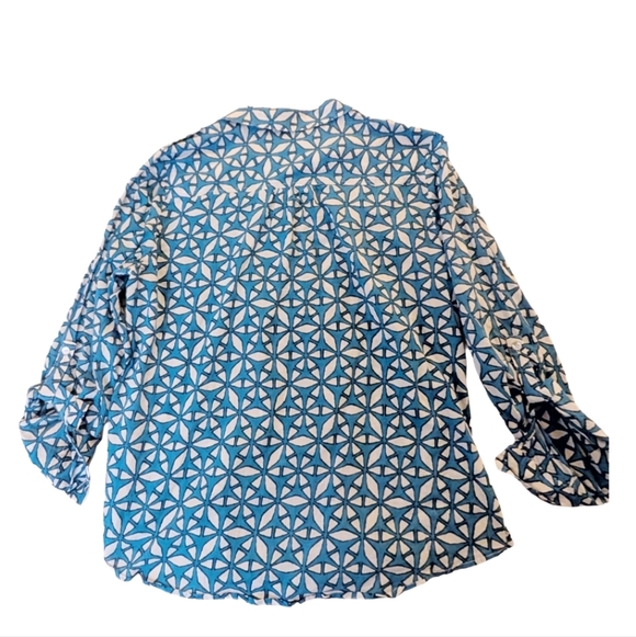 Chicos Women's Button Down Blue Pattern 100% Cotton Long Sleeve Size‎ 2 Medium - Picture 2 of 4